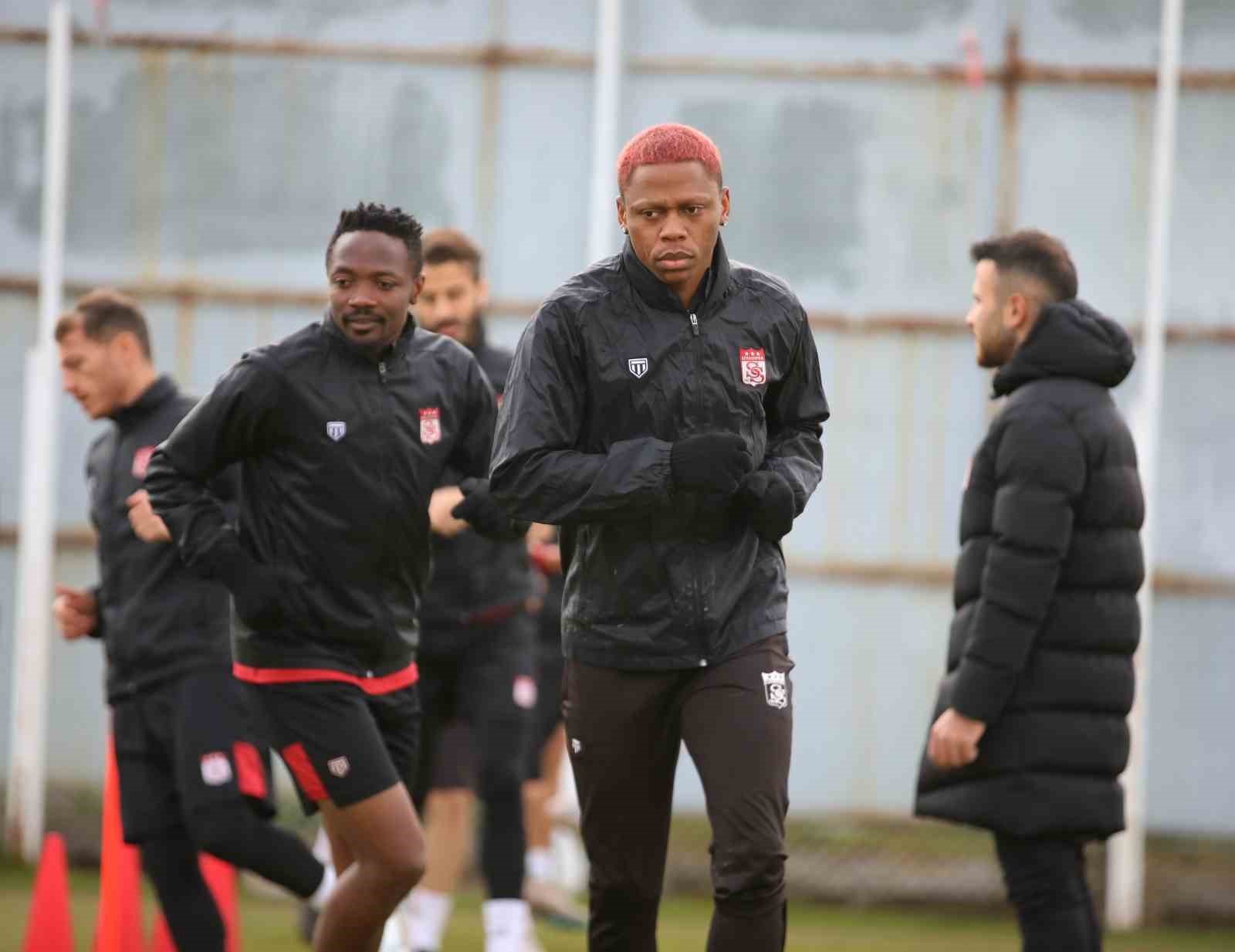 Sivasspor’da Başakşehir maçı hazırlıkları devam ediyor