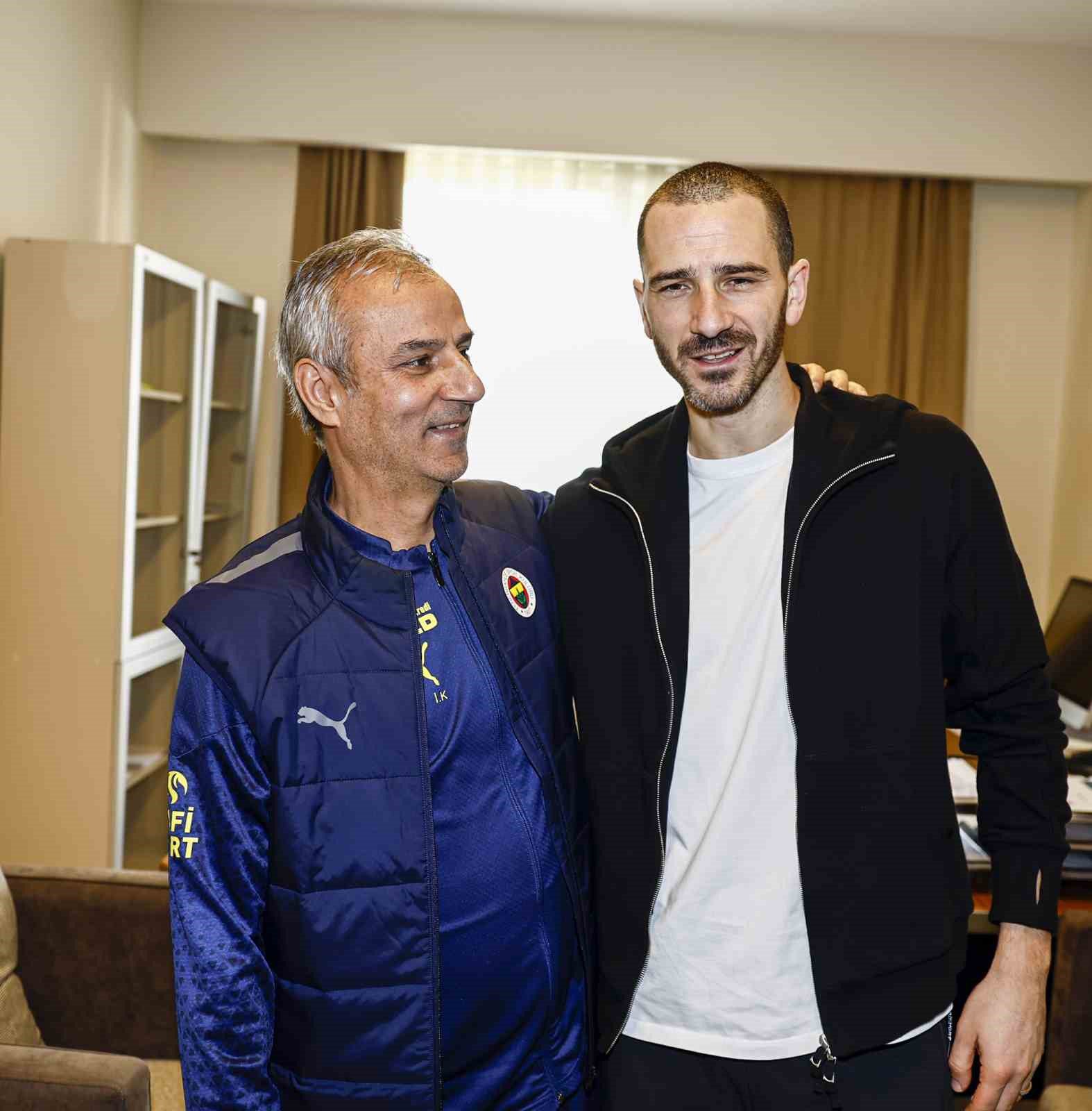 Fenerbahçe’nin yeni transferi Bonucci, takım arkadaşlarıyla bir araya geldi