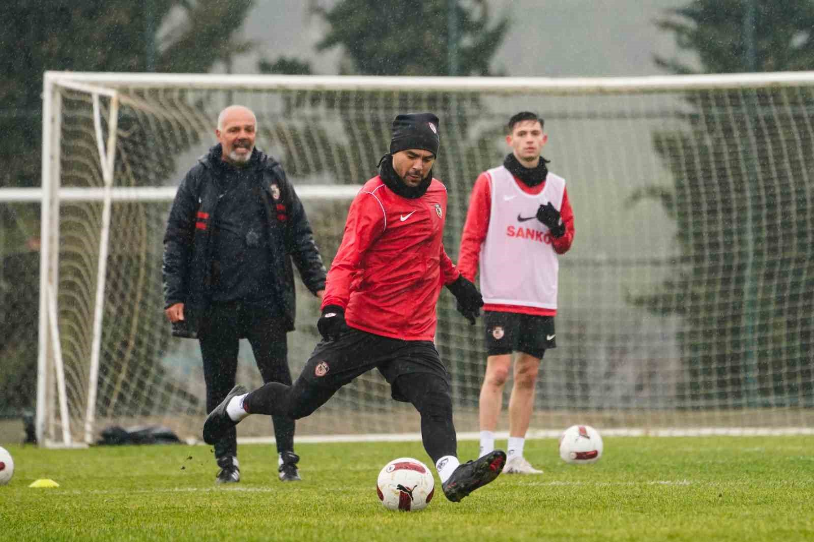 Gaziantep FK, Fenerbahçe maçı hazırlıklarını sürdürüyor