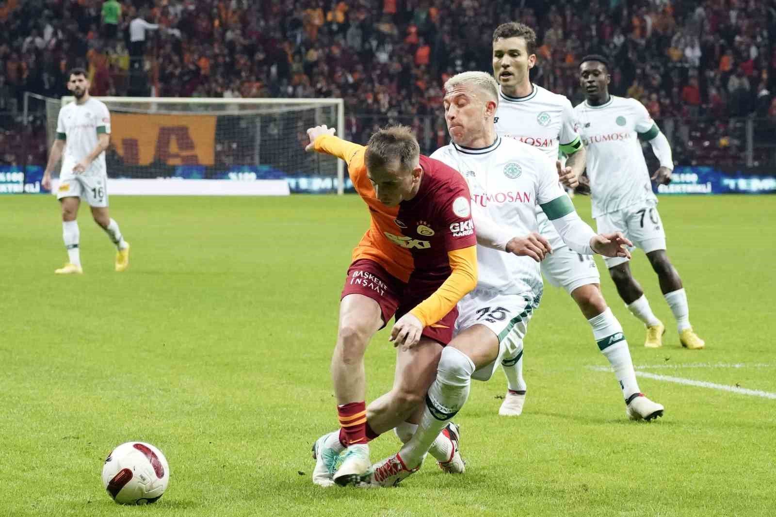 Trendyol Süper Lig: Galatasaray: 0 - Konyaspor: 0 (İlk yarı)