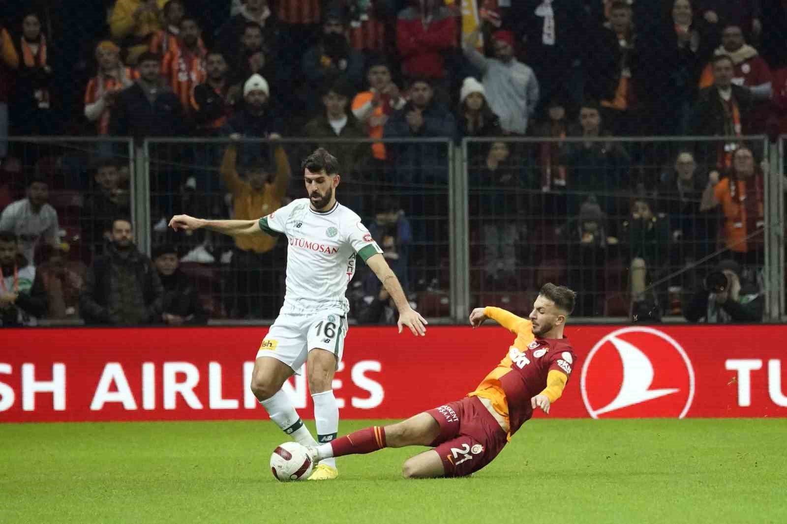 Trendyol Süper Lig: Galatasaray: 0 - Konyaspor: 0 (İlk yarı)