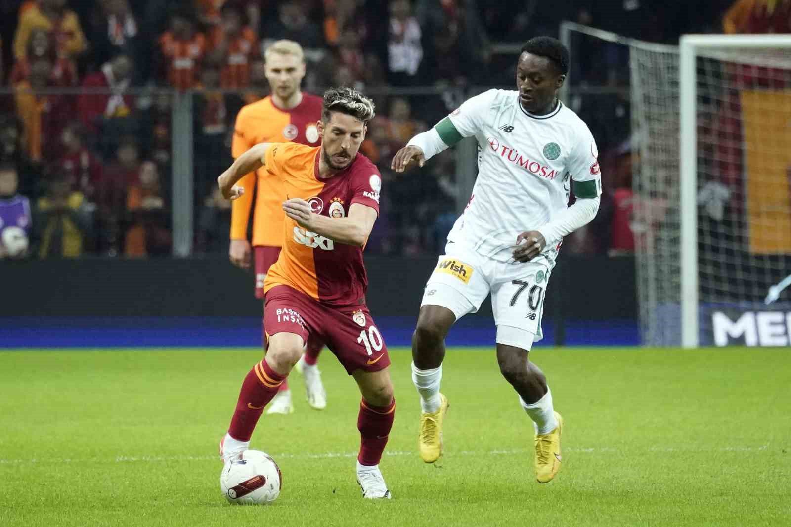 Trendyol Süper Lig: Galatasaray: 0 - Konyaspor: 0 (İlk yarı)