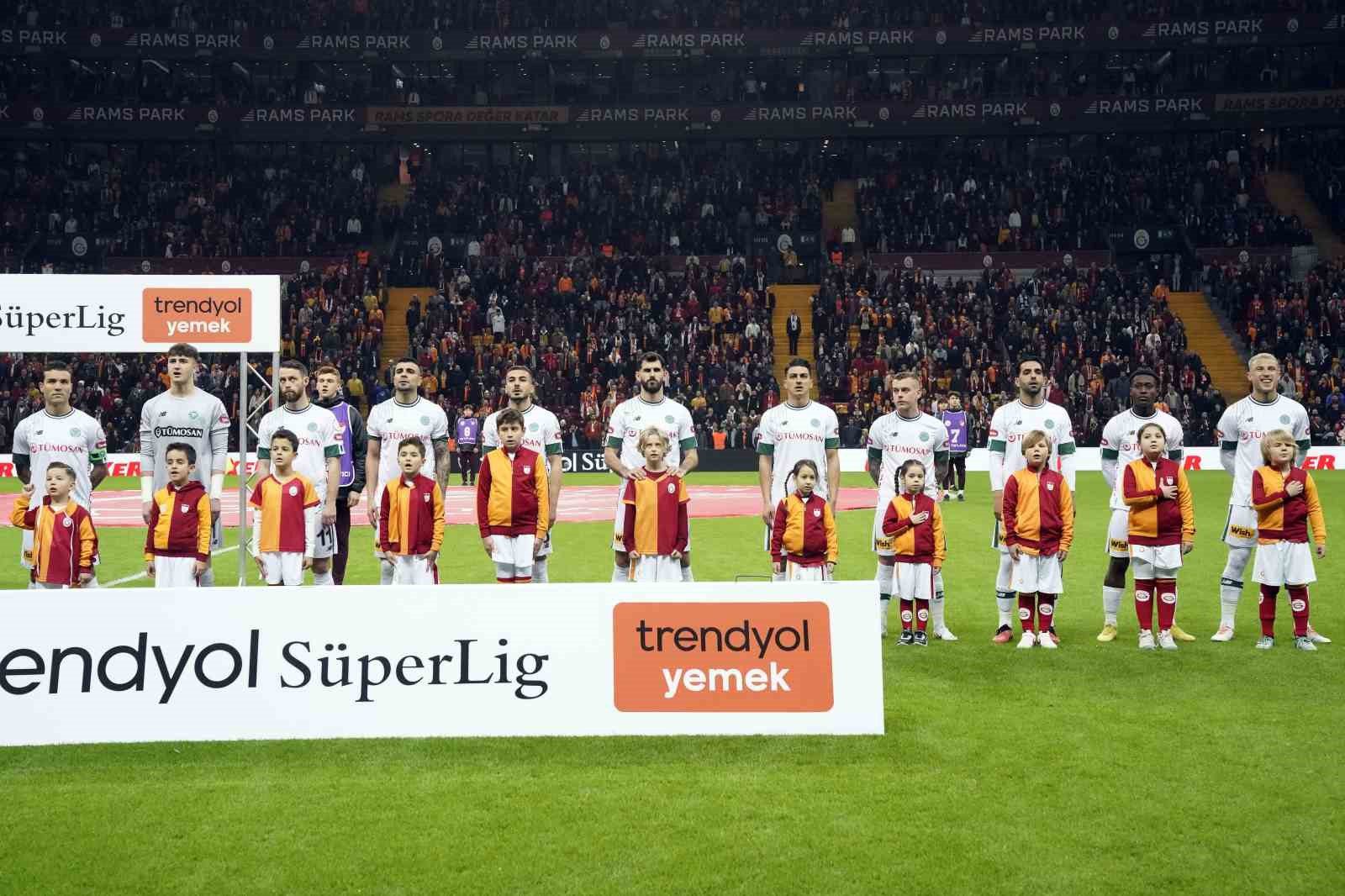 Trendyol Süper Lig: Galatasaray: 0 - Konyaspor: 0 (Maç devam ediyor)