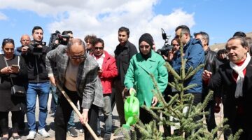 Bakan Özhaseki’den Çölleşme ve Kuraklıkla Mücadele Günü mesajı