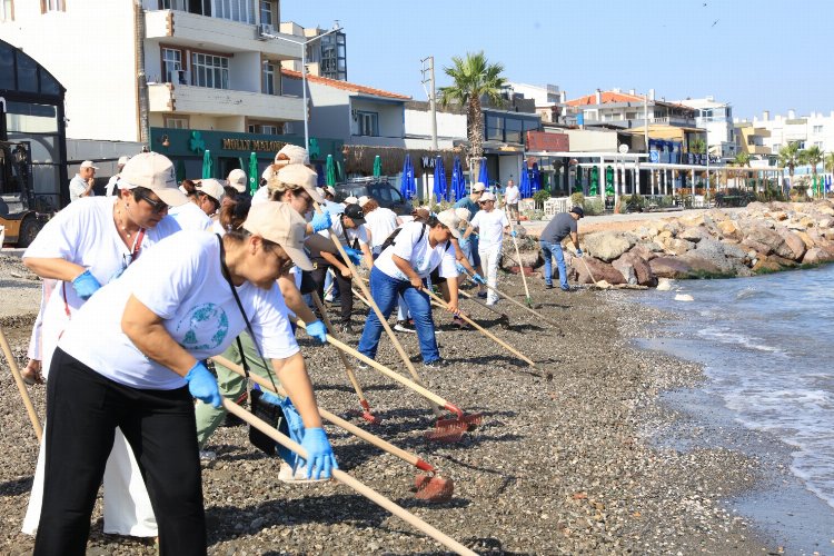 İzmir Güzelbahçe’de imece temizlik!