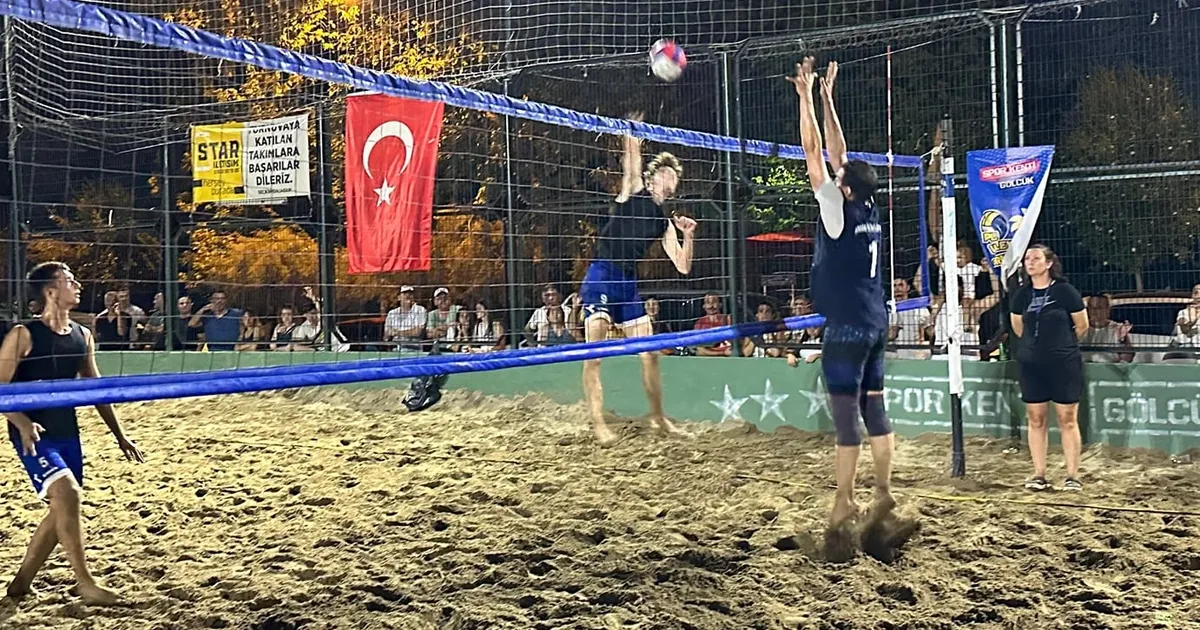 Gölcük plaj voleybolunu çok sevdi