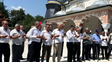 İzmit Kaynarca Camii ibadete açıldı