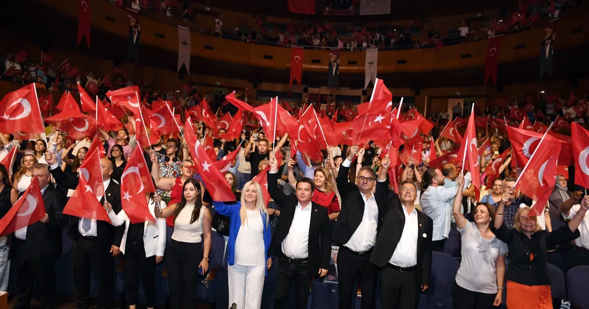 Osmangazi Belediyesi Halk Dansları Topluluğu’ndan büyüleyici gösteri