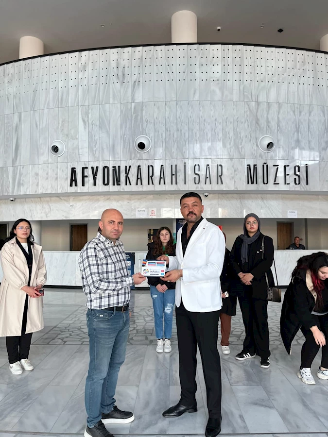 Ülkü Ocakları, Afyonkarahisar Müzesi'ni Ziyaret Etti